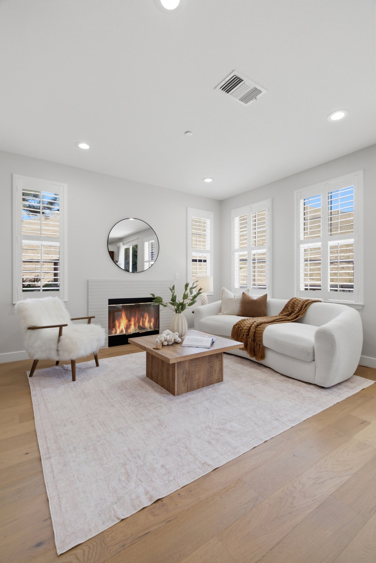 375 Longhill CT