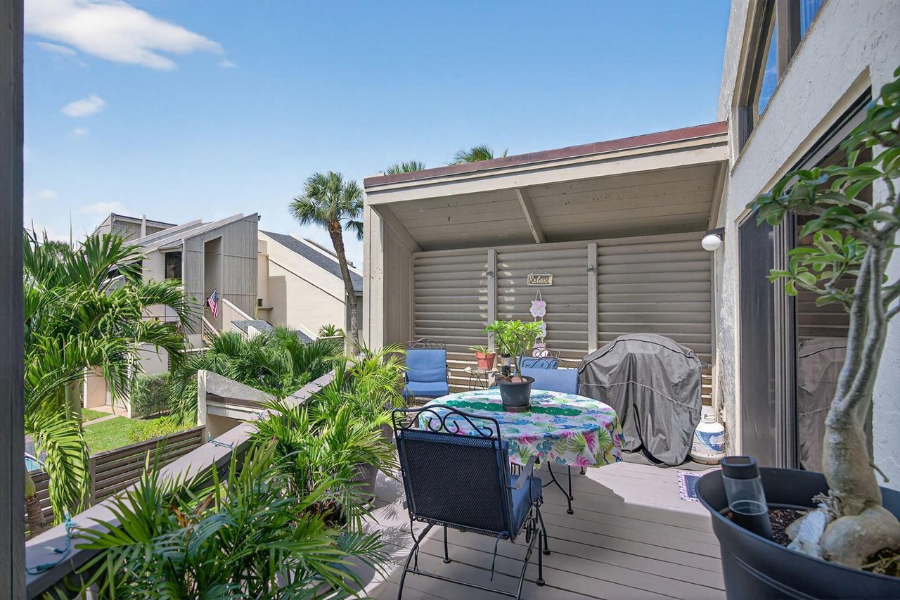 1605 S US Highway 1 Apt 8E