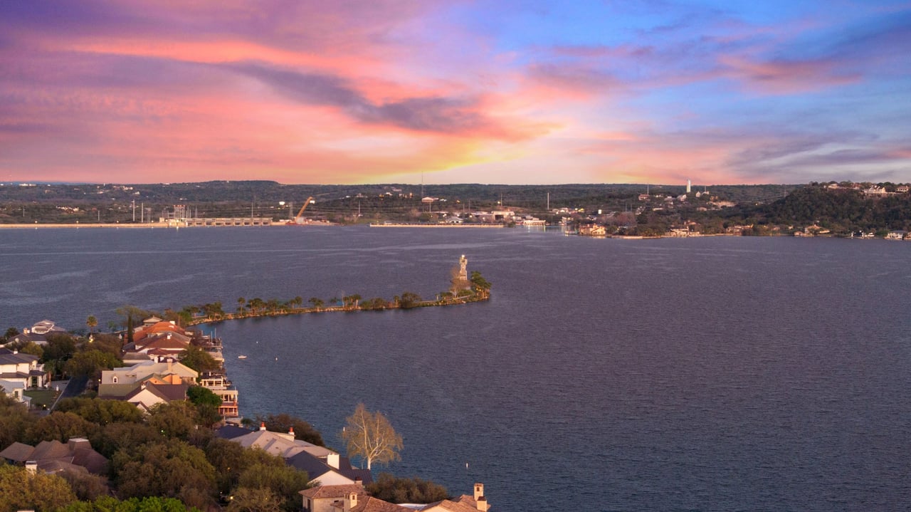 402 Lighthouse Drive