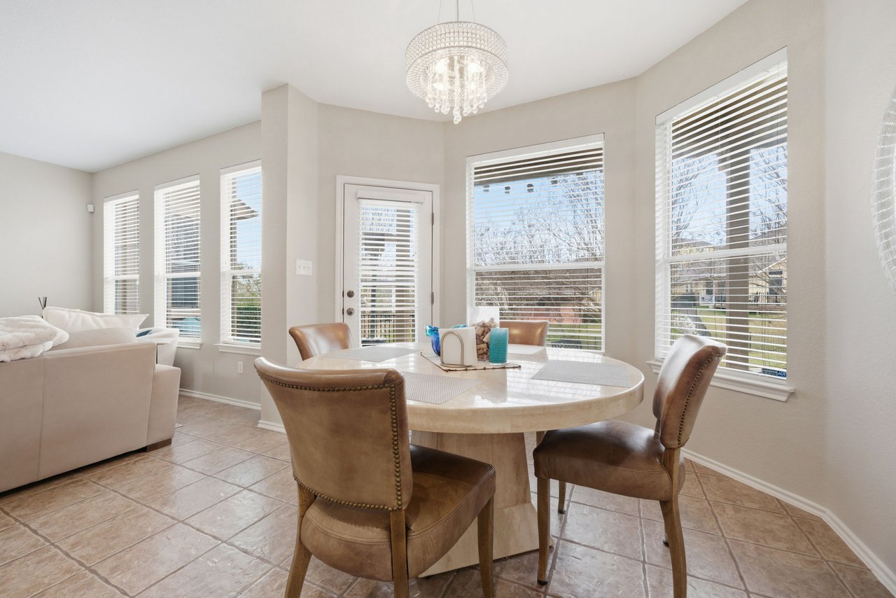 Elegantly Updated Lakeway Retreat w/ New Roof