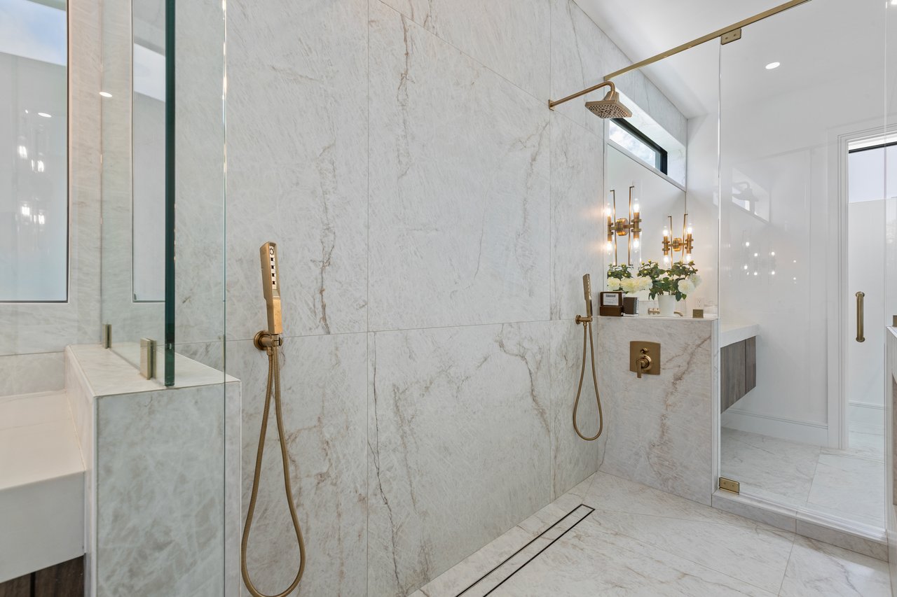 Murray Rd in Soso With Beautiful Water & Island Views