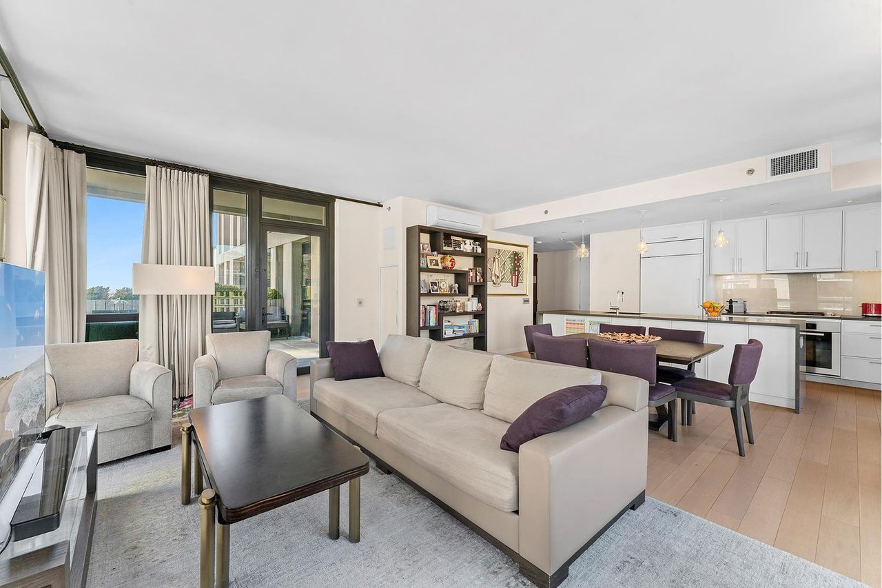 160 East 22nd Street 17A