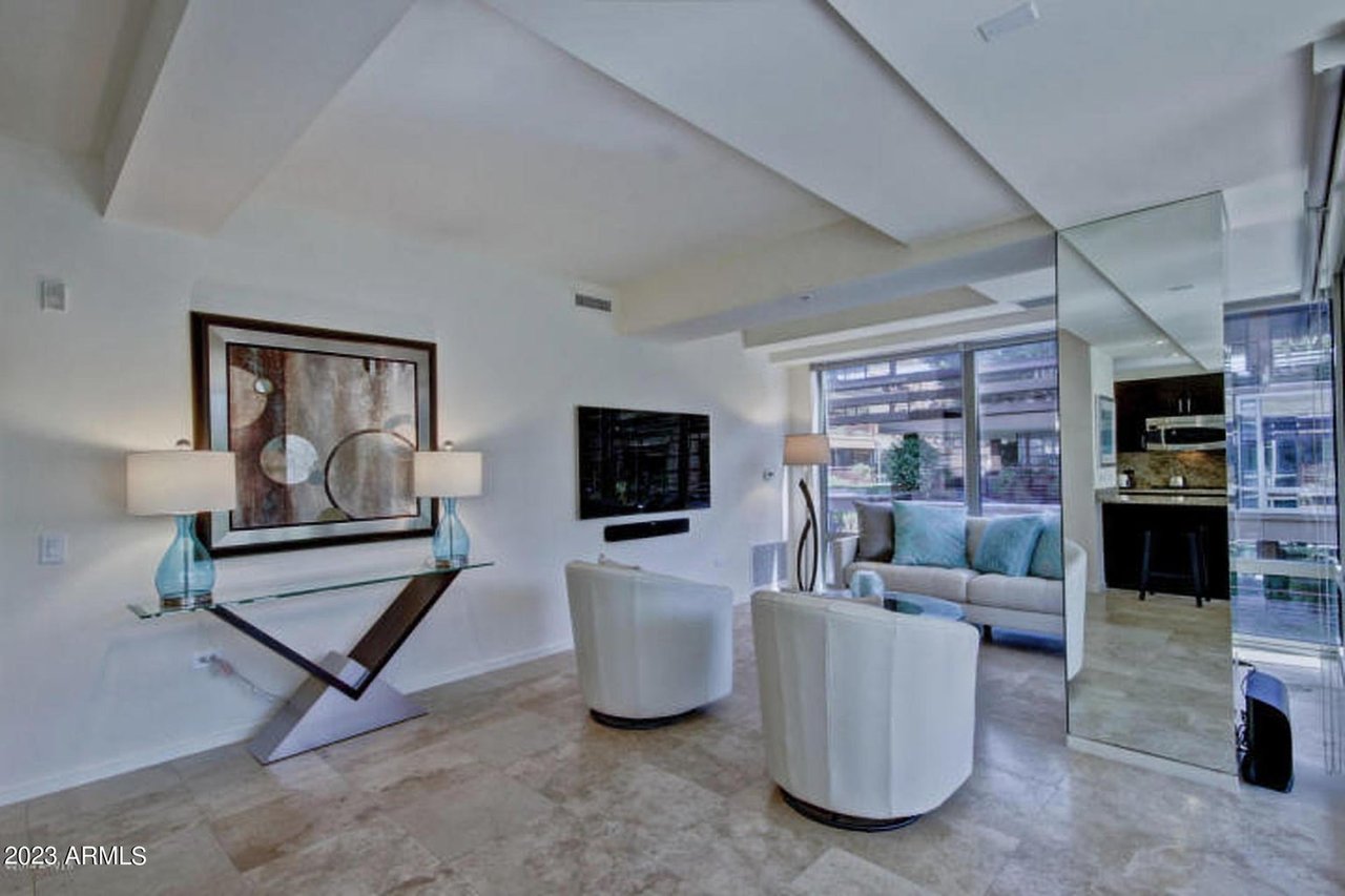 7131 E Rancho Vista Dr, #5001