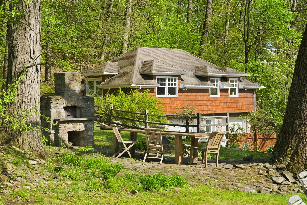 12 COLD SPRINGS ROAD