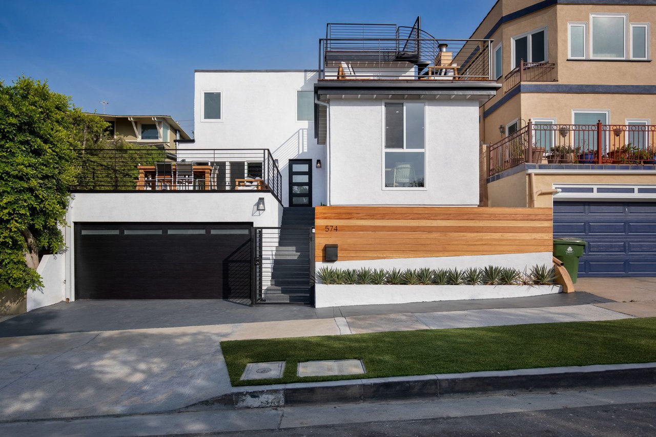 574 Mount Holyoke Ave