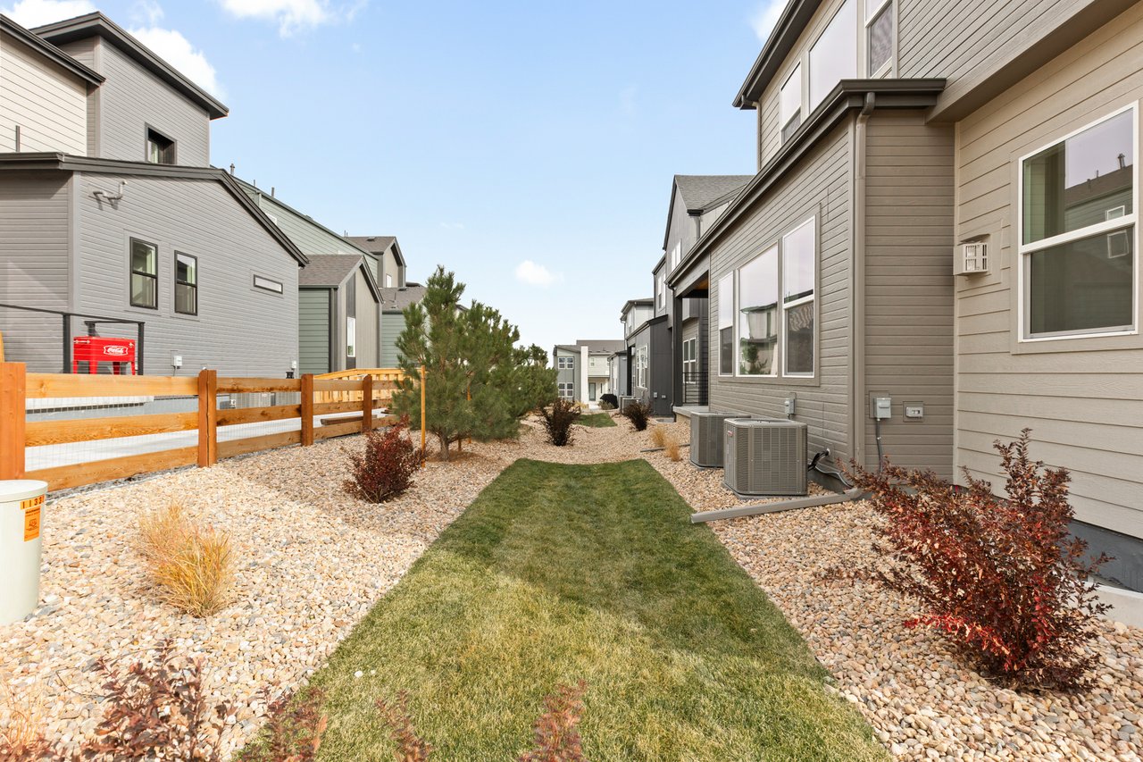 Fusion 1C - Finished Basement & 2-1 Buydown Included