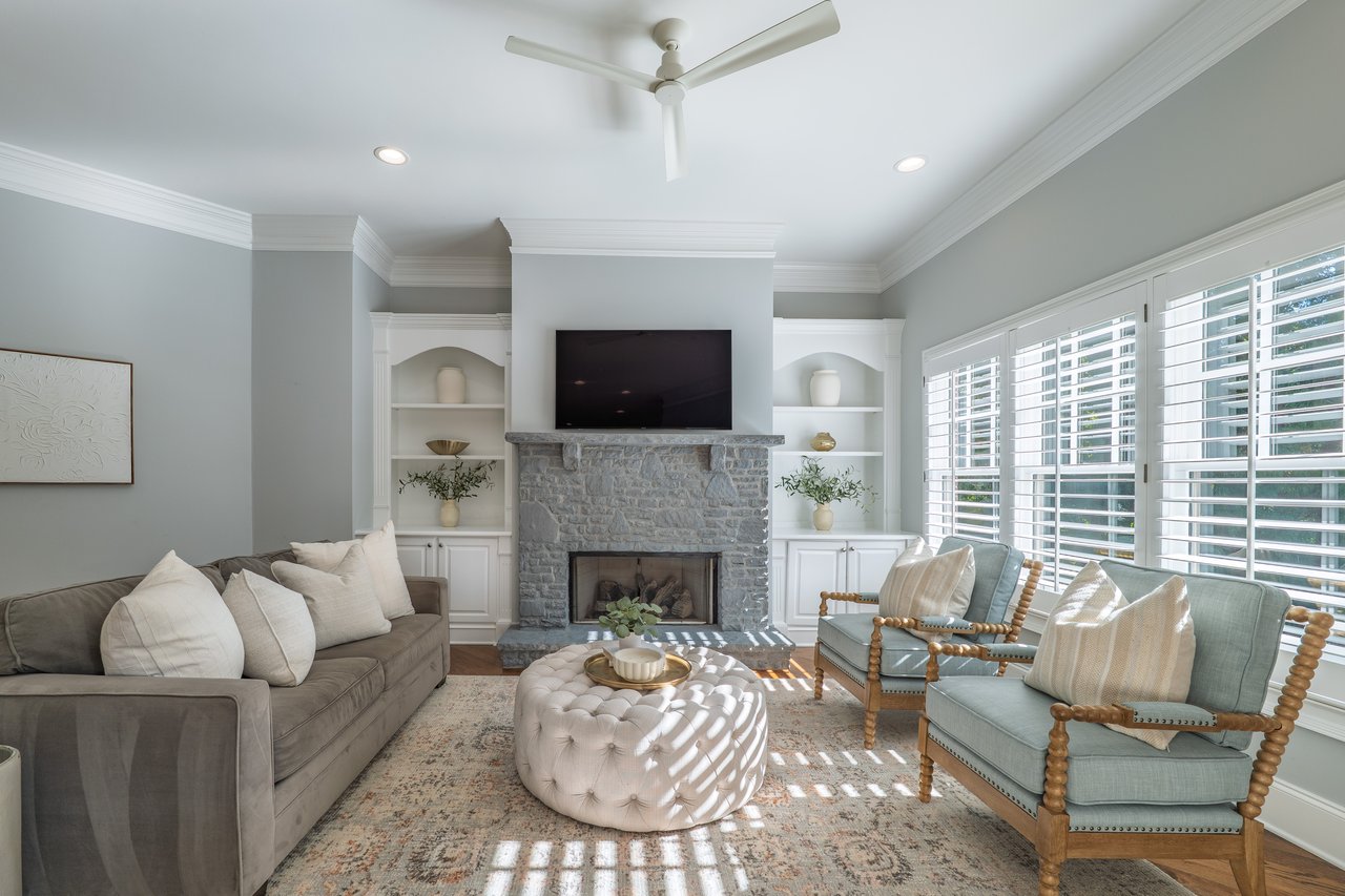 1425 Rolling Links Drive