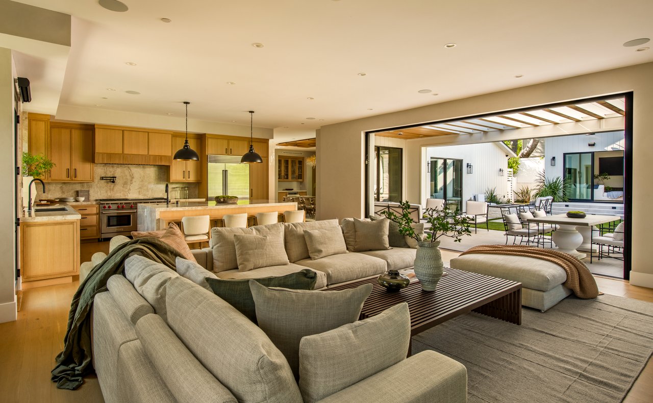 196 S Greenfield Ave, Westwood