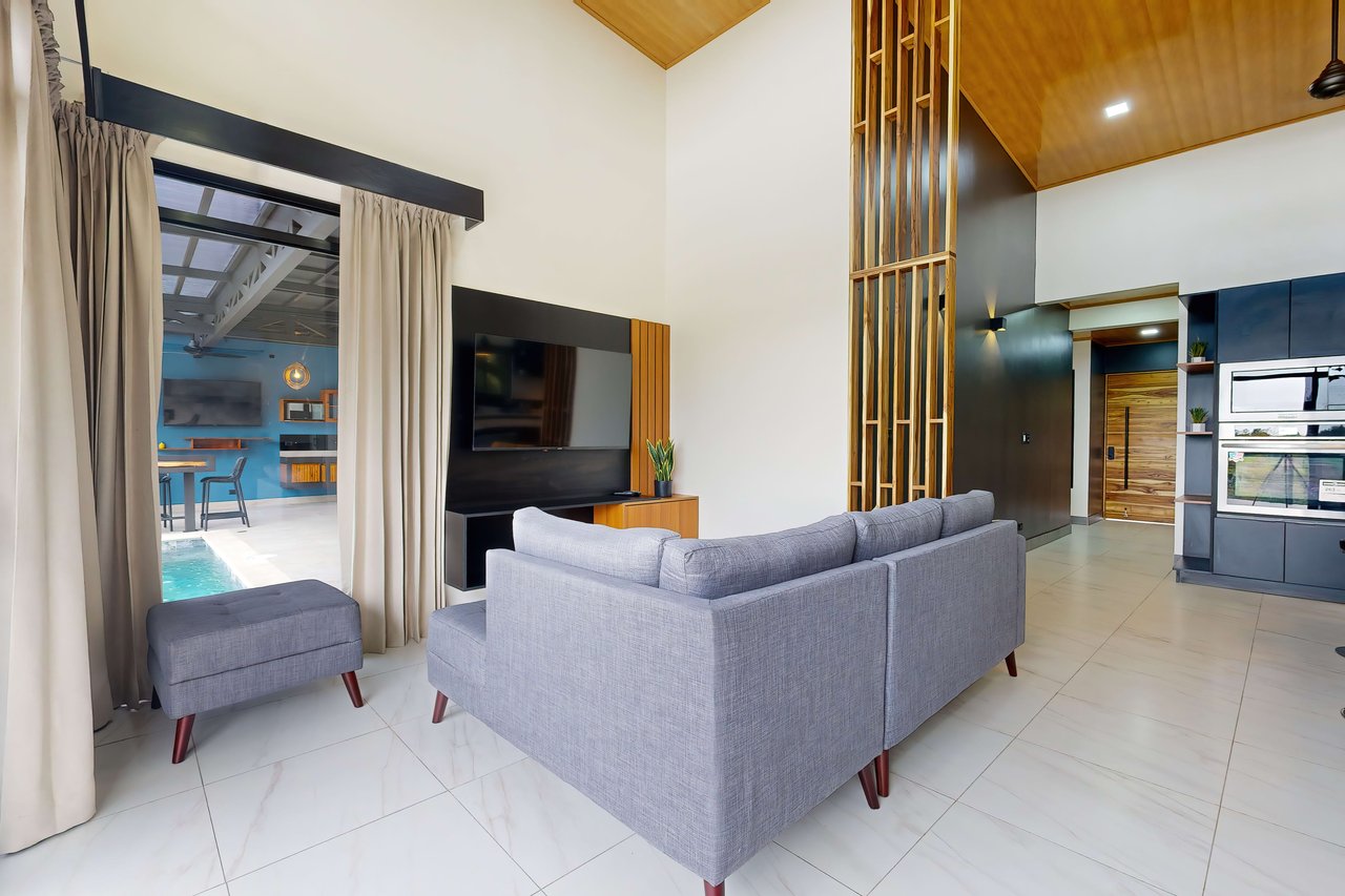 Casa Palma, Brand New Luxury 3 bedroom, 4 bathroom home with Amazing Sunset View in Quepos