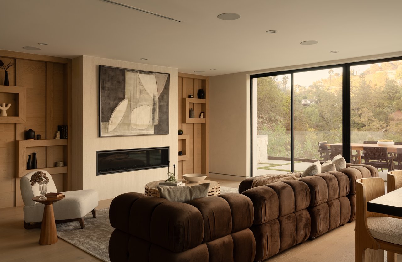 quintessential Hollywood Hills