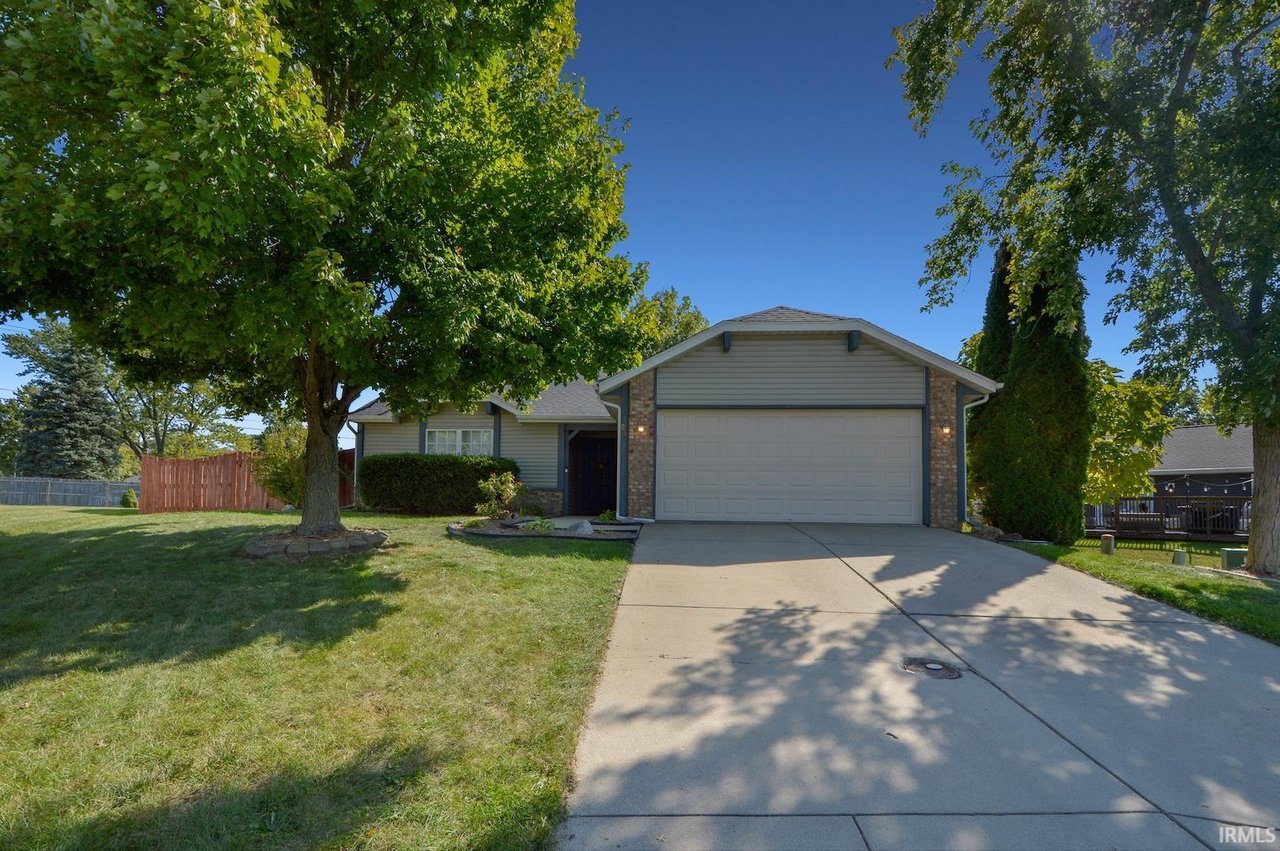 855 Sussex Ct
