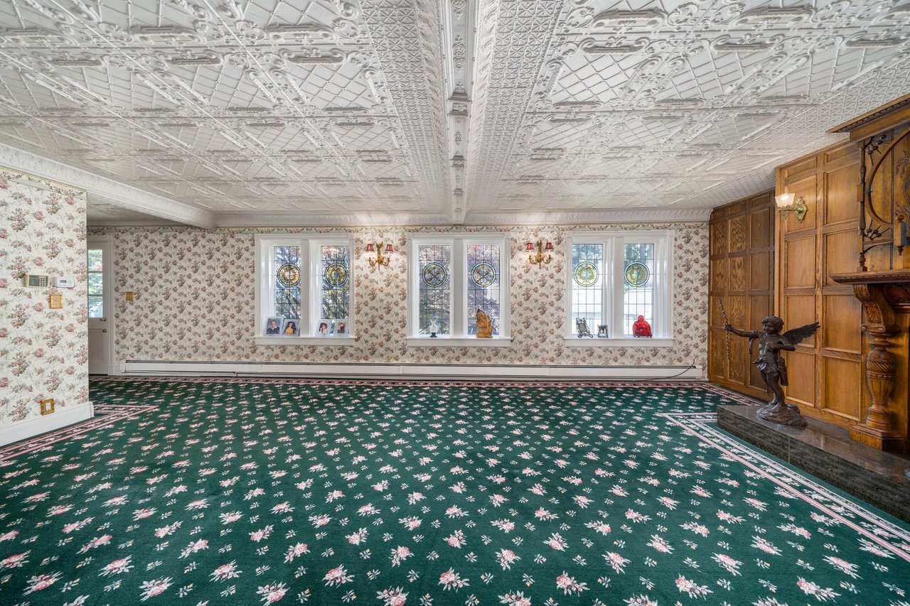 4 Thornewood Lane SW