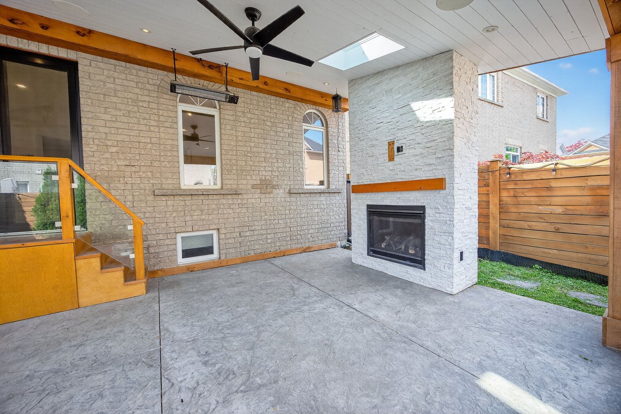 369 Dowson Loop, Newmarket