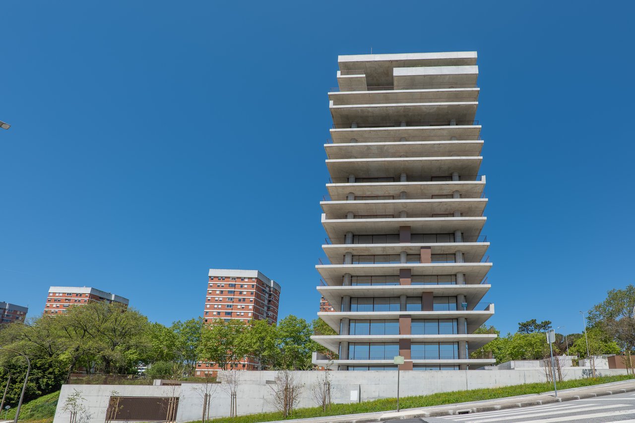 3-Bedroom Apartment with Panoramic Ocean & River Views in the iconic Foz do Douro's New Landmark - Miramar Tower 