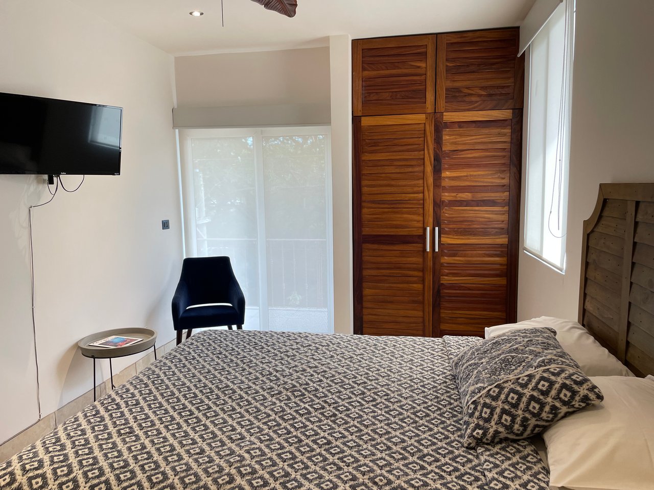 Twin Dolphins Penthouse | Unbeatable Beachfront Location with Exceptional Ocean Views and the Flamingo Marina!