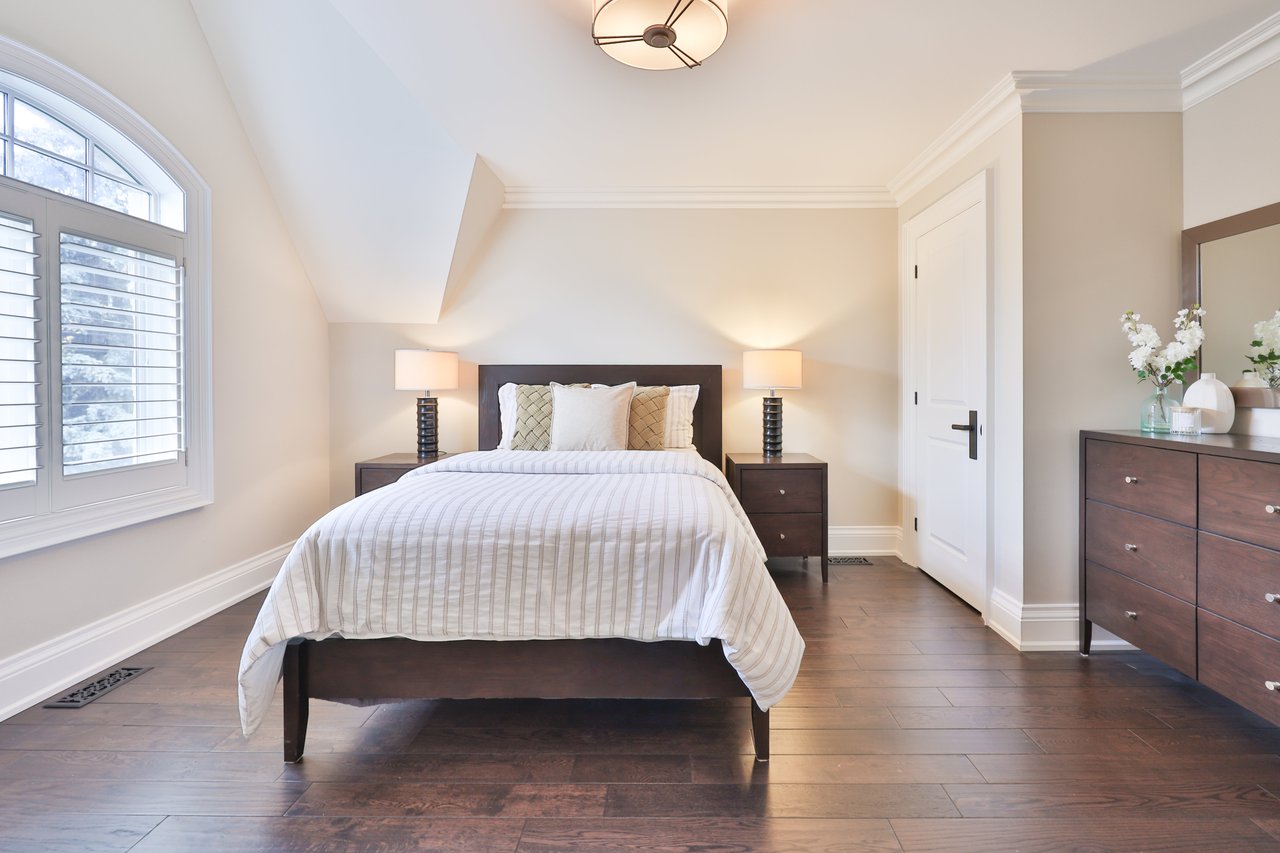 1356 Thornhill Drive