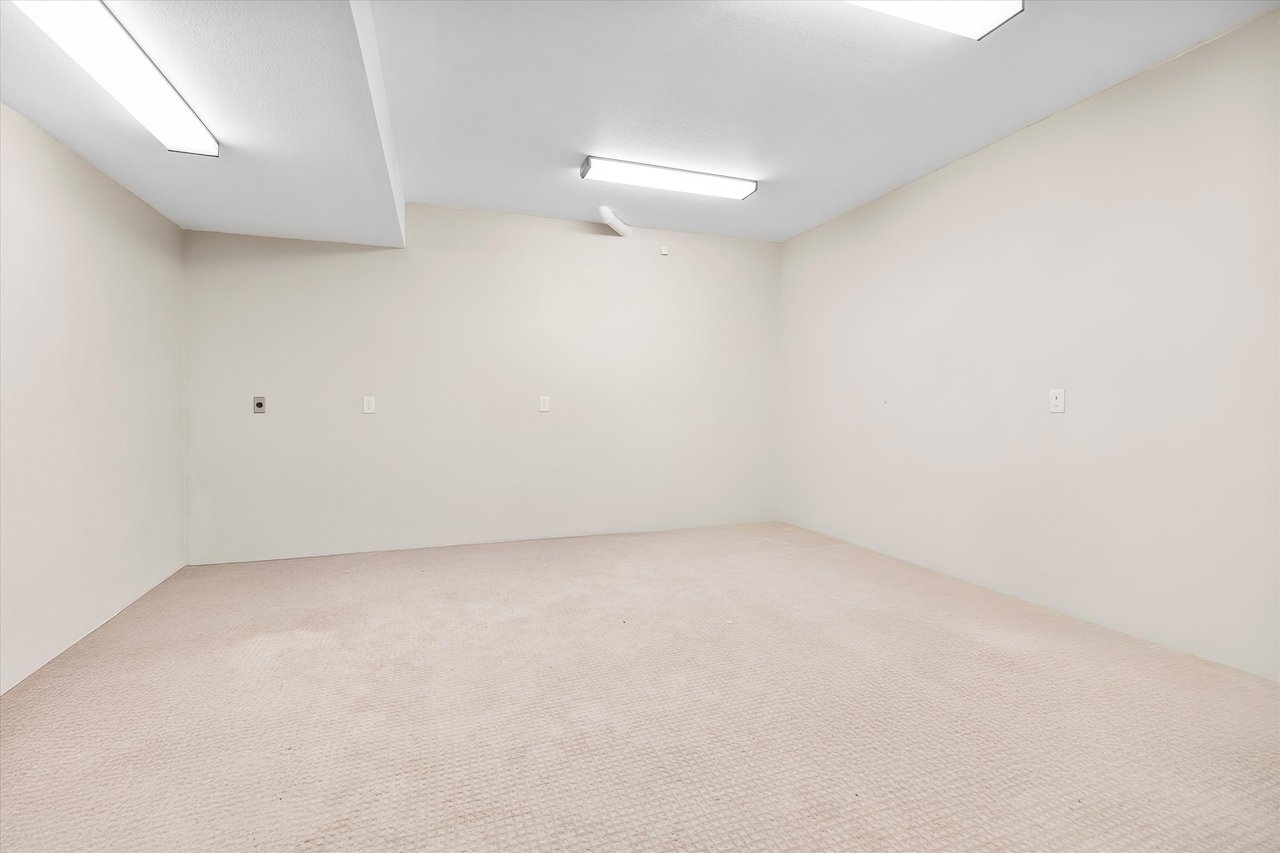 2589 NW Champion Circle