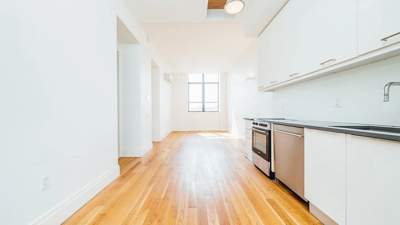 17 Monitor Street 2B