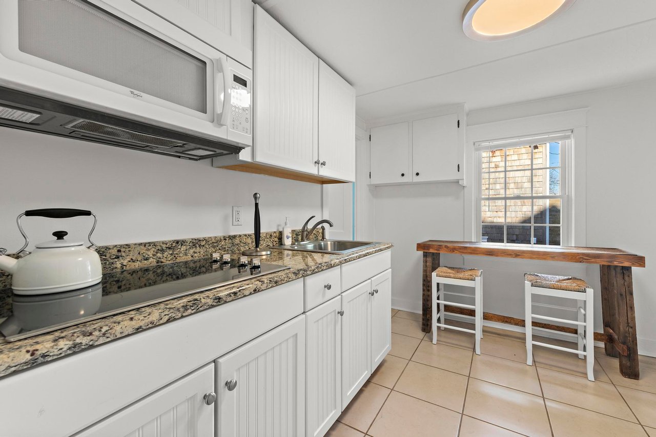 112 8th Street Beach Haven w/Cottage