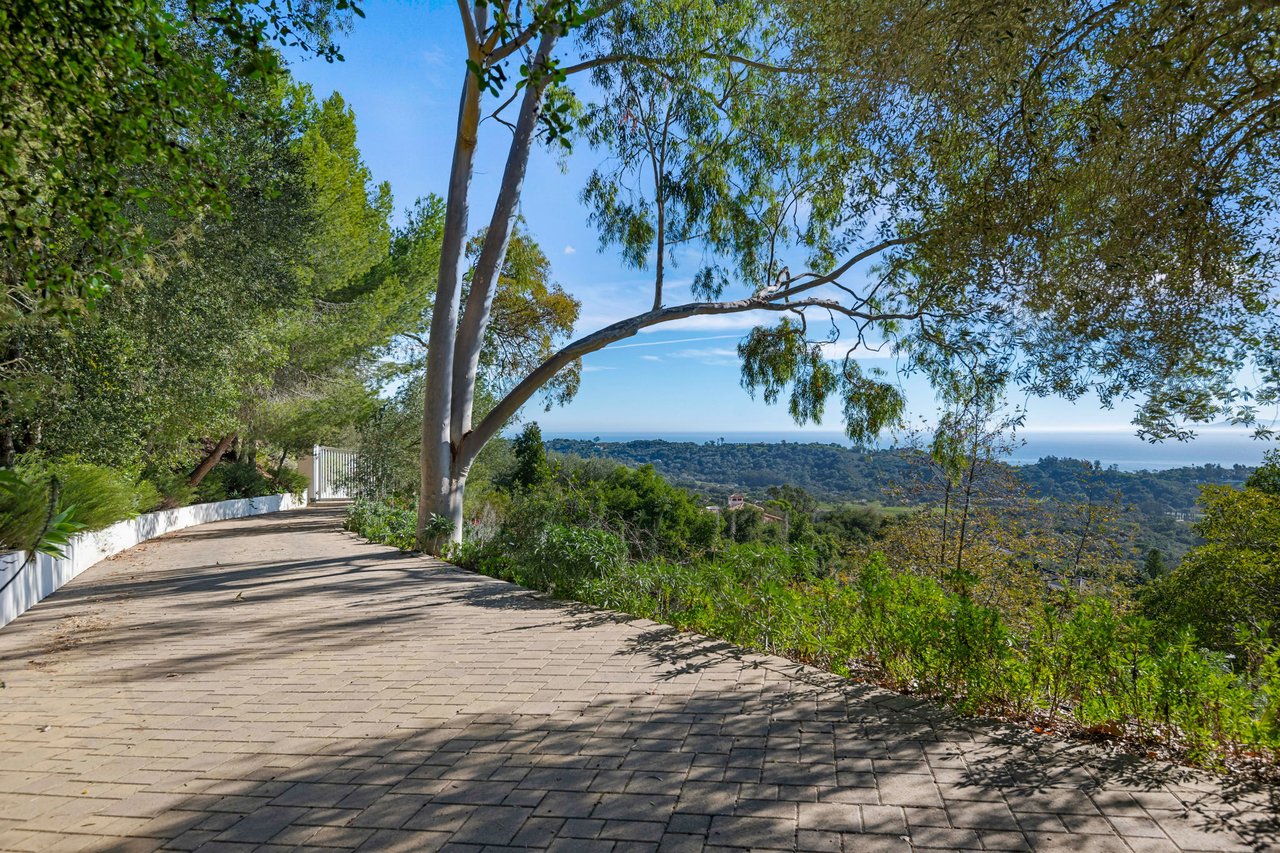 2330 Bella Vista Drive