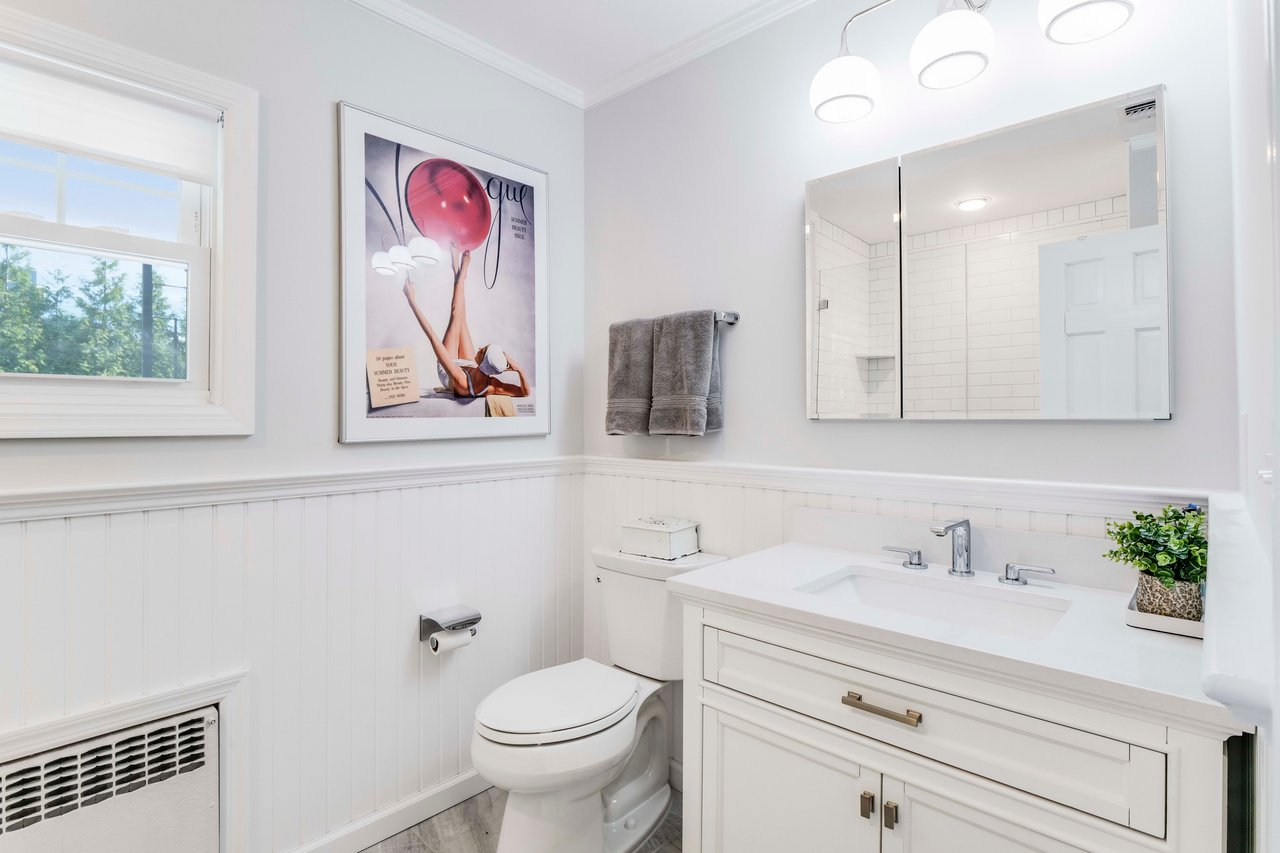 Single-Level in Sag Harbor by Long Beach