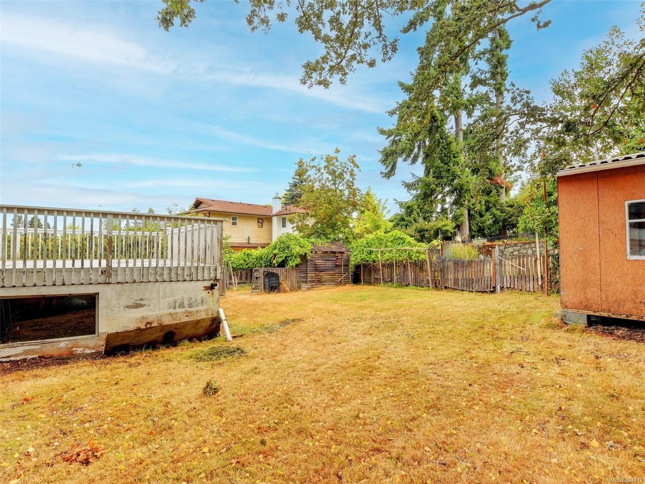 4253 Thornhill Cres