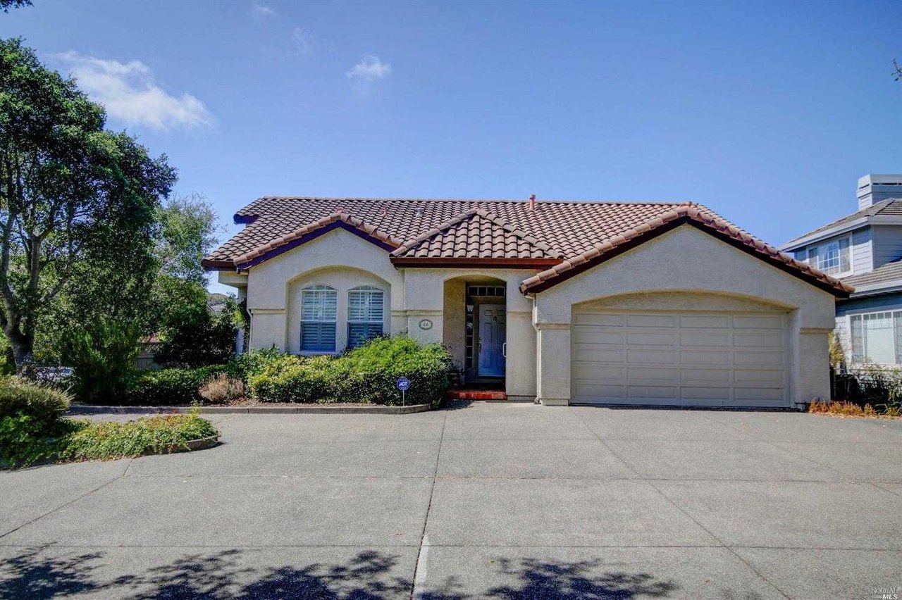 210 Windsor Dr