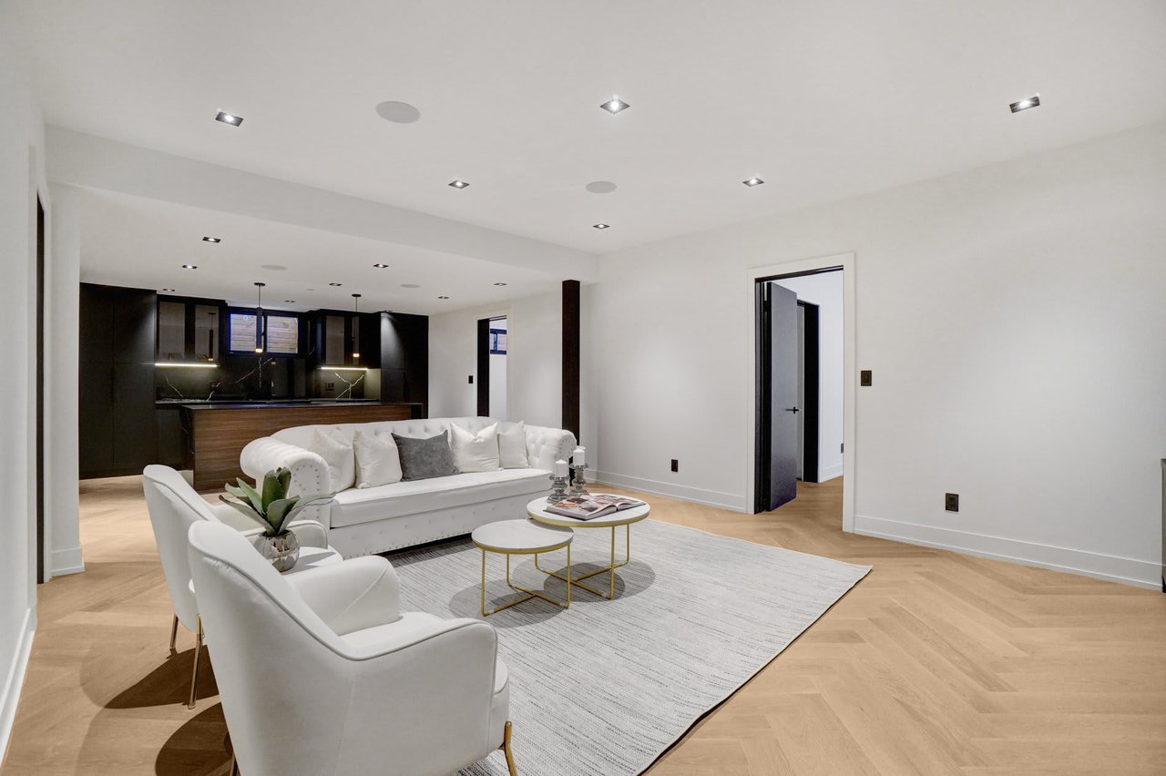 422 Marf Ave
