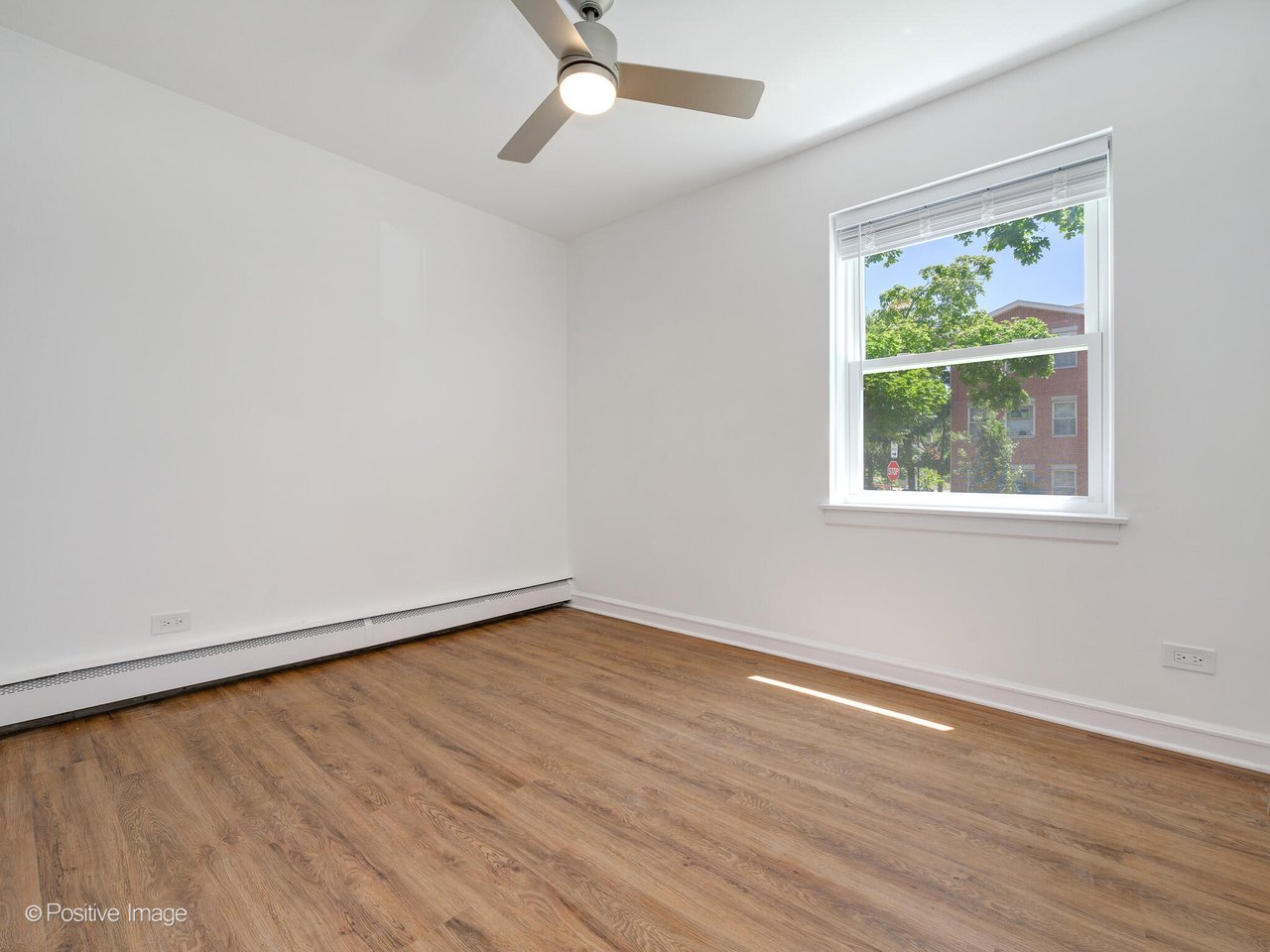 2200 W Farwell Ave Unit 1