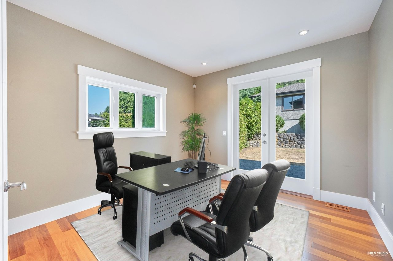 1141 Lawson Ave