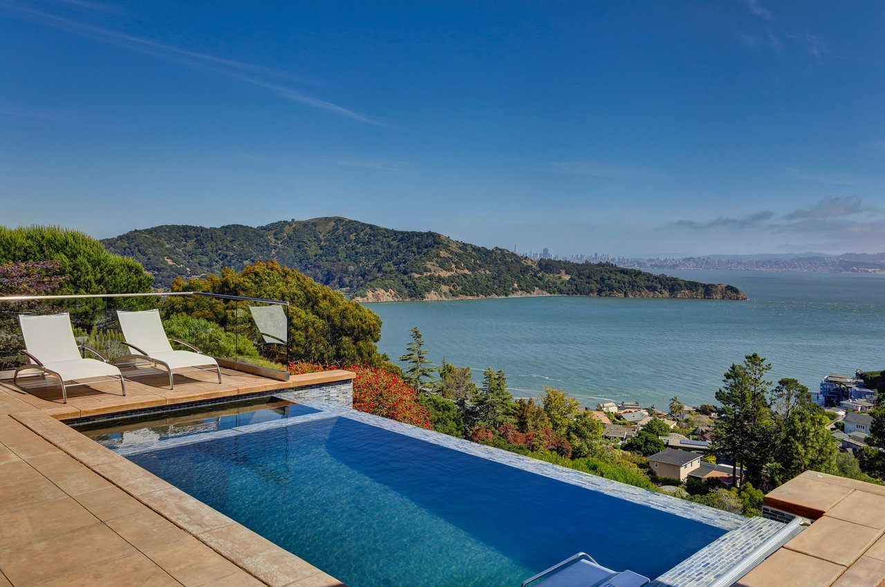 State of the Art Contemporary Retreat with World Class Views