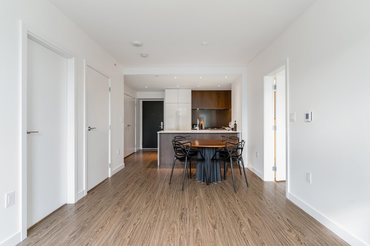 804-209 E 7th Ave