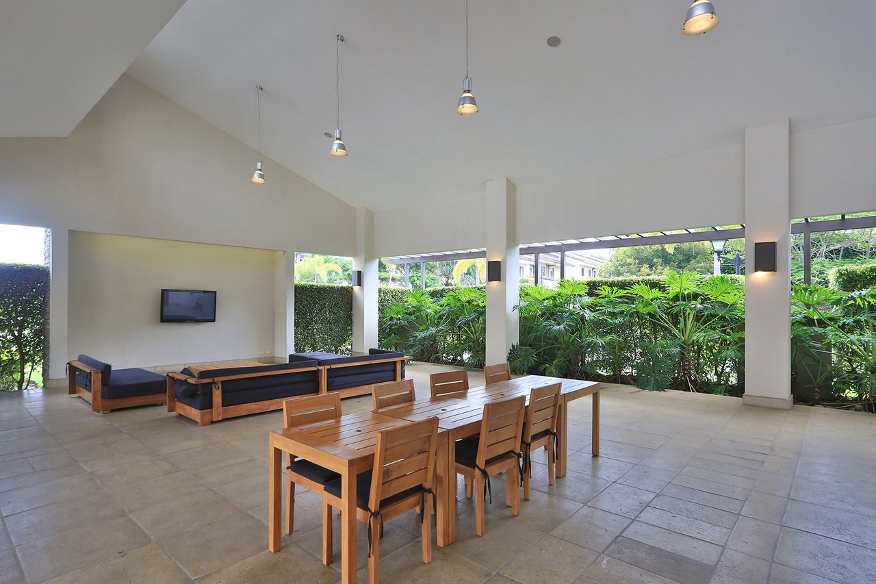 Contemporary Multi Level Townhome, Ciudad Colon, San Jose