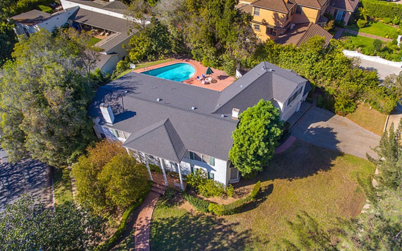 10433 Lindbrook Dr