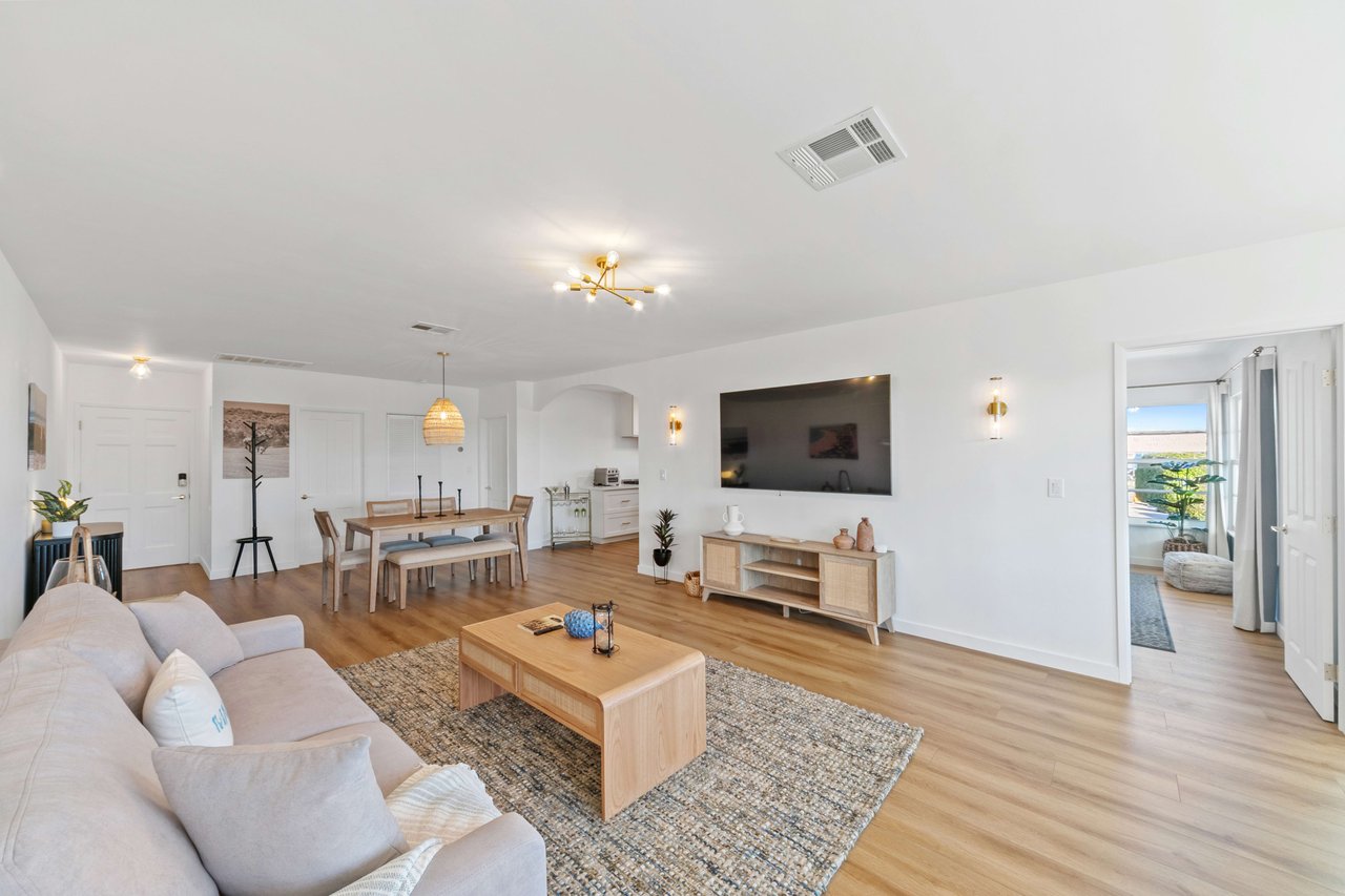 Spacious Malibu Suite with Ocean View