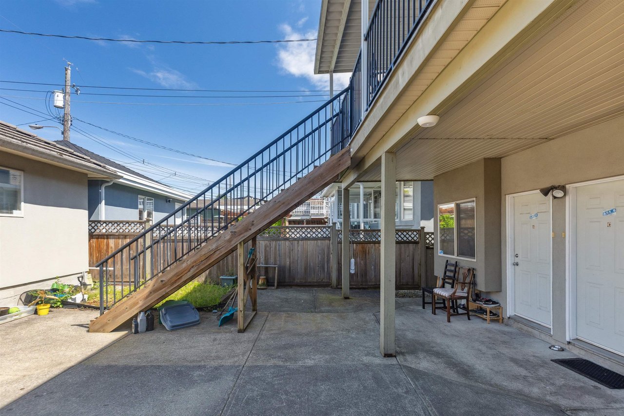 465 E 55th Ave