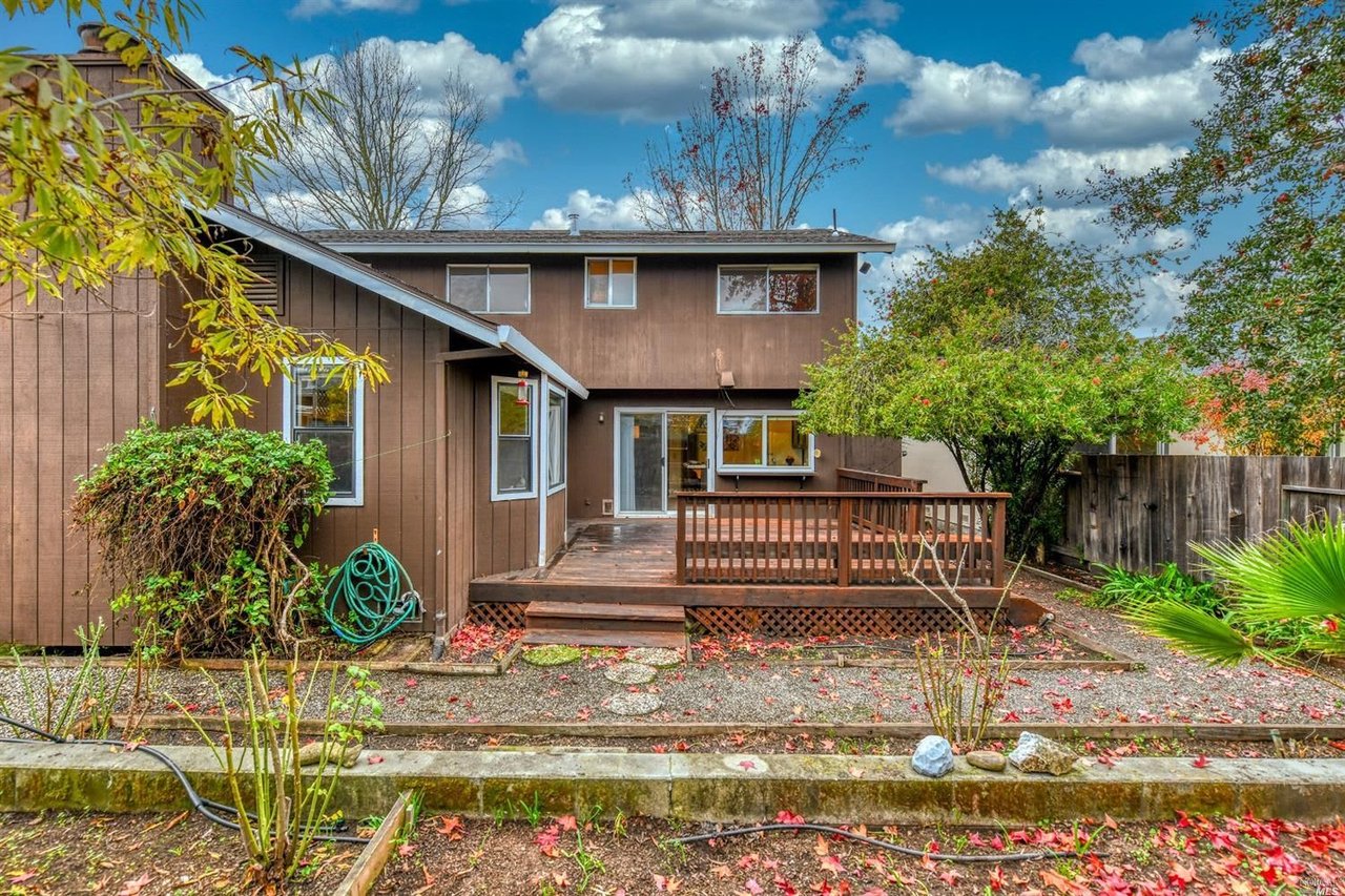 424 Simi Pl