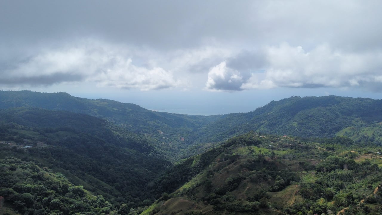 Whale Tail, Ocean & Mountain View lot in San Luis.
