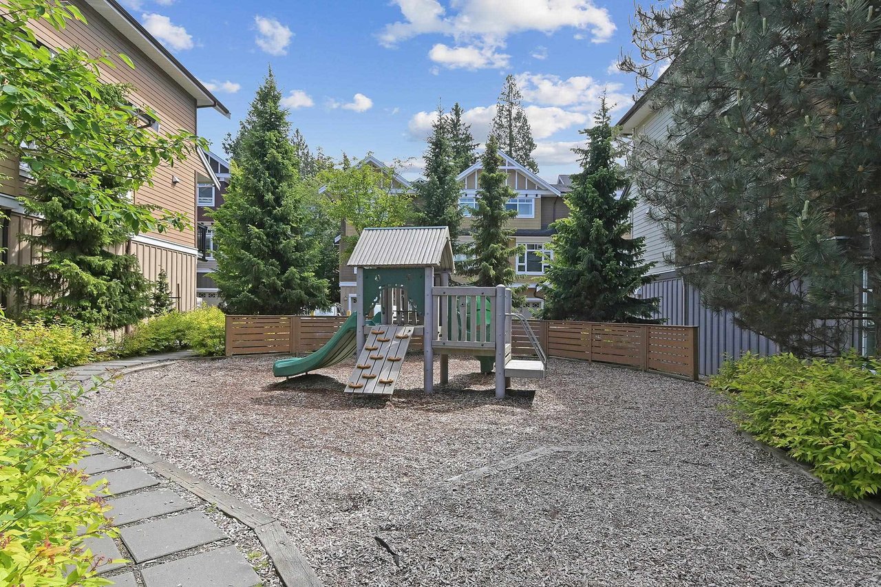 24-2979 156 St