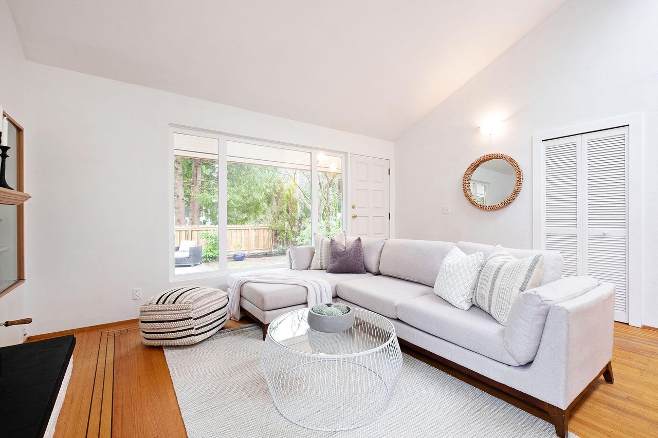 22 Glenmore Dr