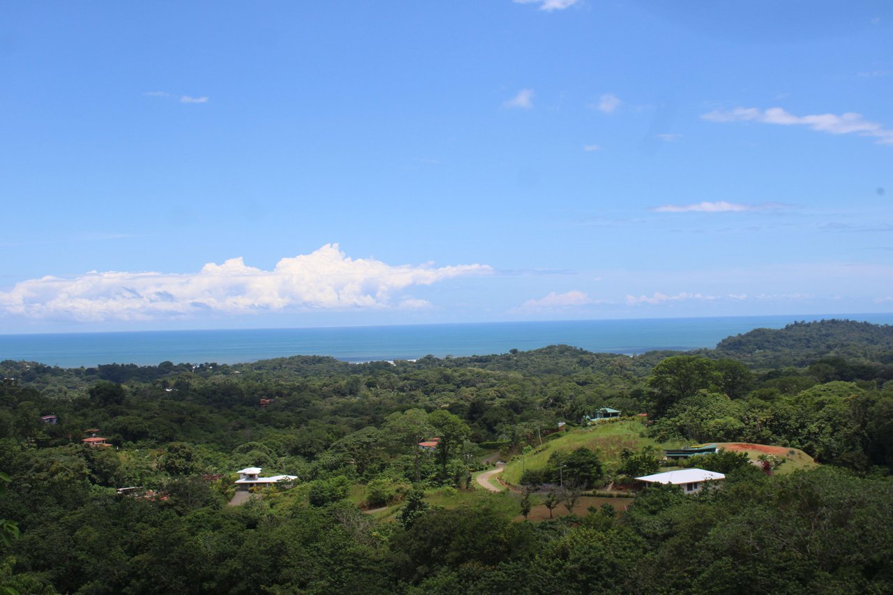 Tranquil Horizon : 180 degrees of soothing sun setting Ocean View