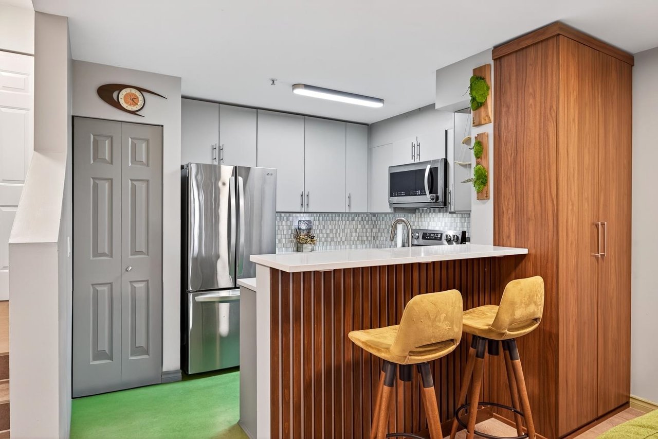 308-1688 E 4th Ave
