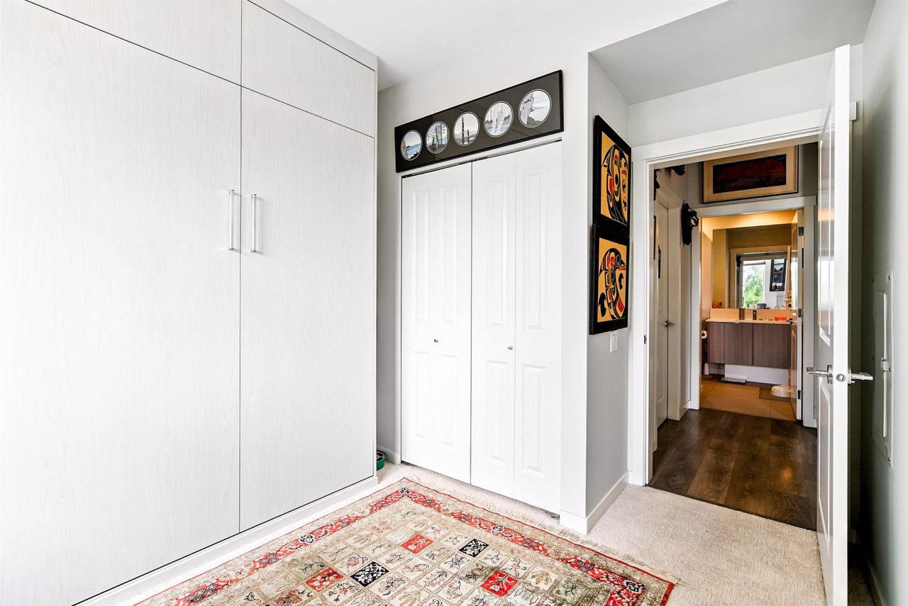 205-3289 Riverwalk Ave