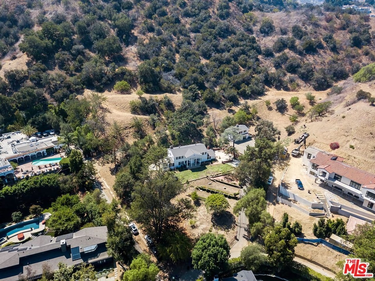 12334 Viewcrest Rd