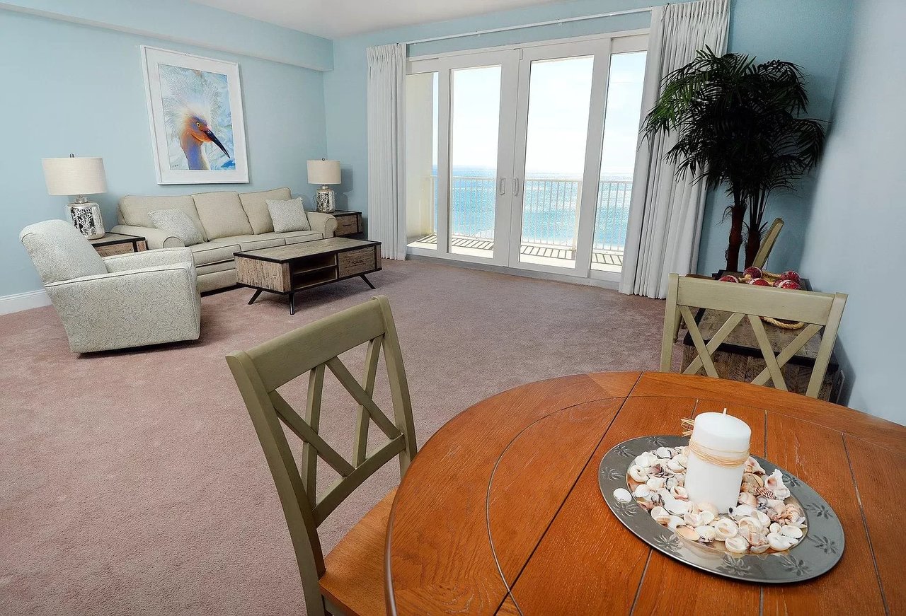 9860 S Thomas Drive Unit 1015