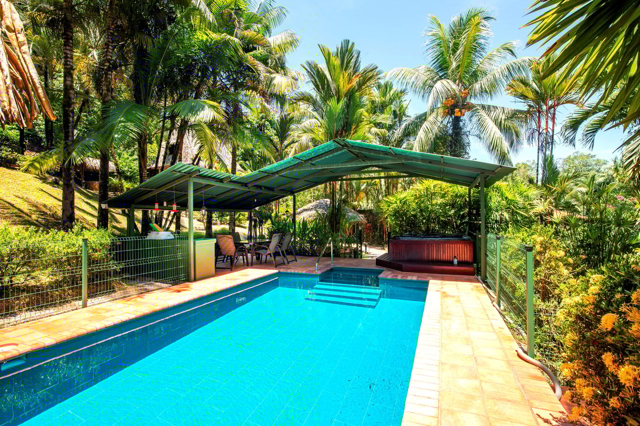 A MONEY MAKER! Location, home, guest cabins, with a SUCCE$$FUL exclusive distribution agency!