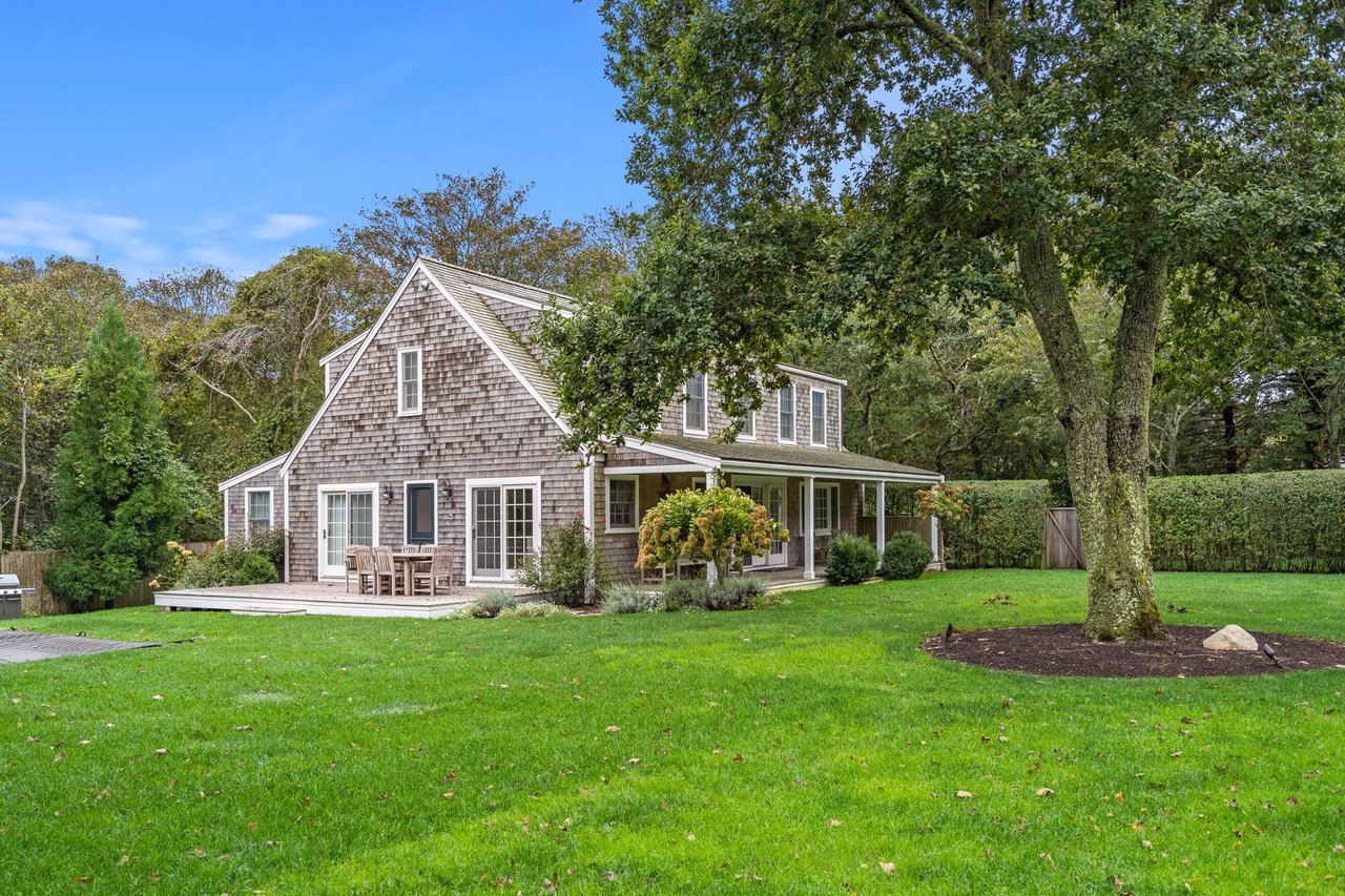 6 Oak Hollow Ln