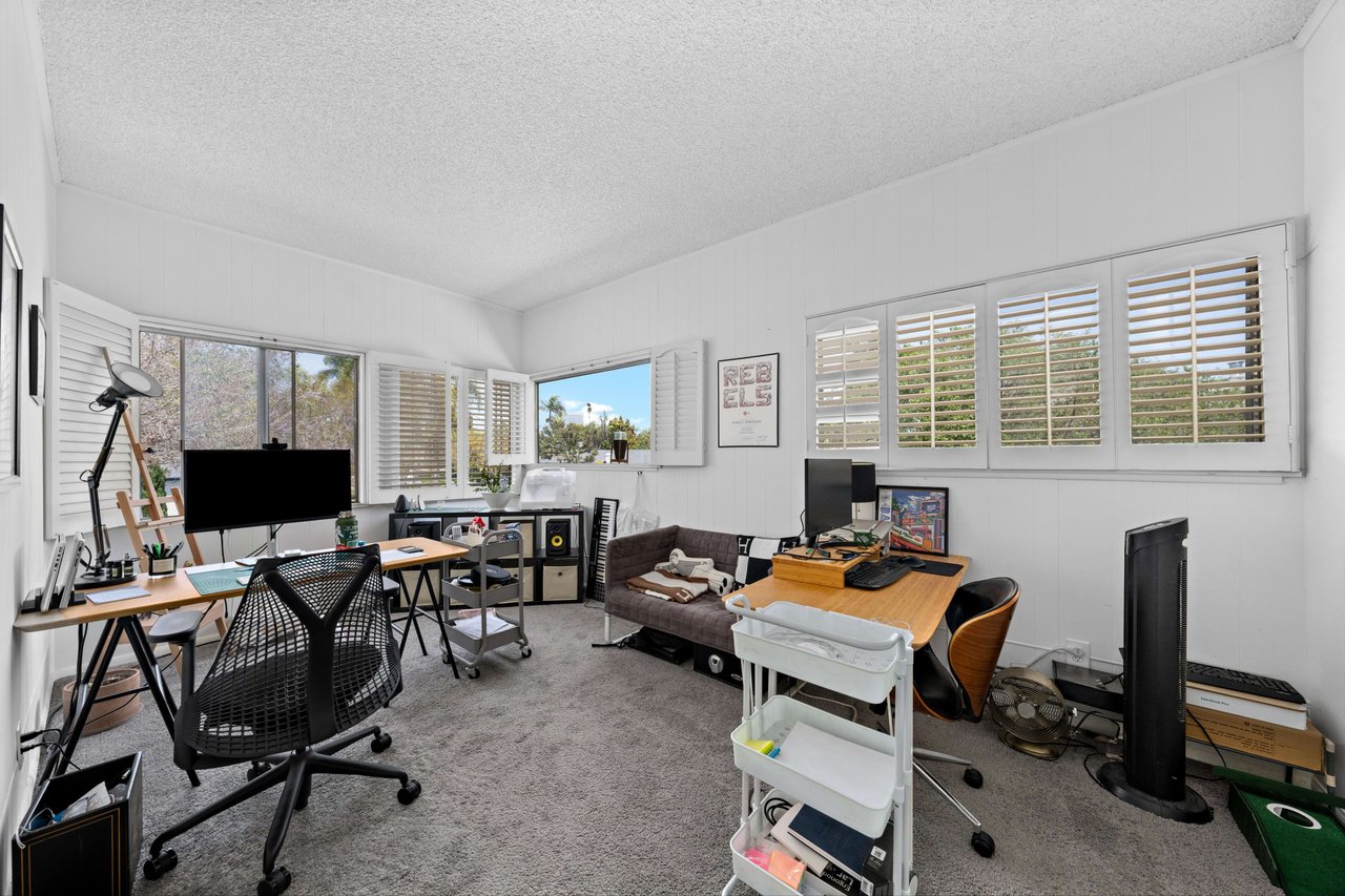 6120 Packard Street, South Carthay