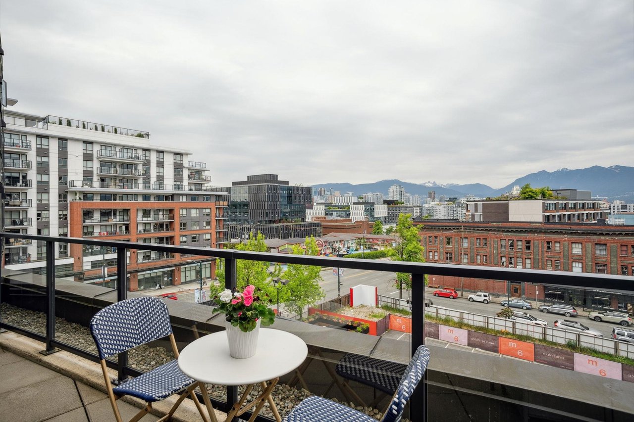 504-209 E 7th Ave