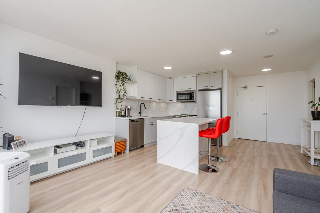 3106-13618 100 Ave
